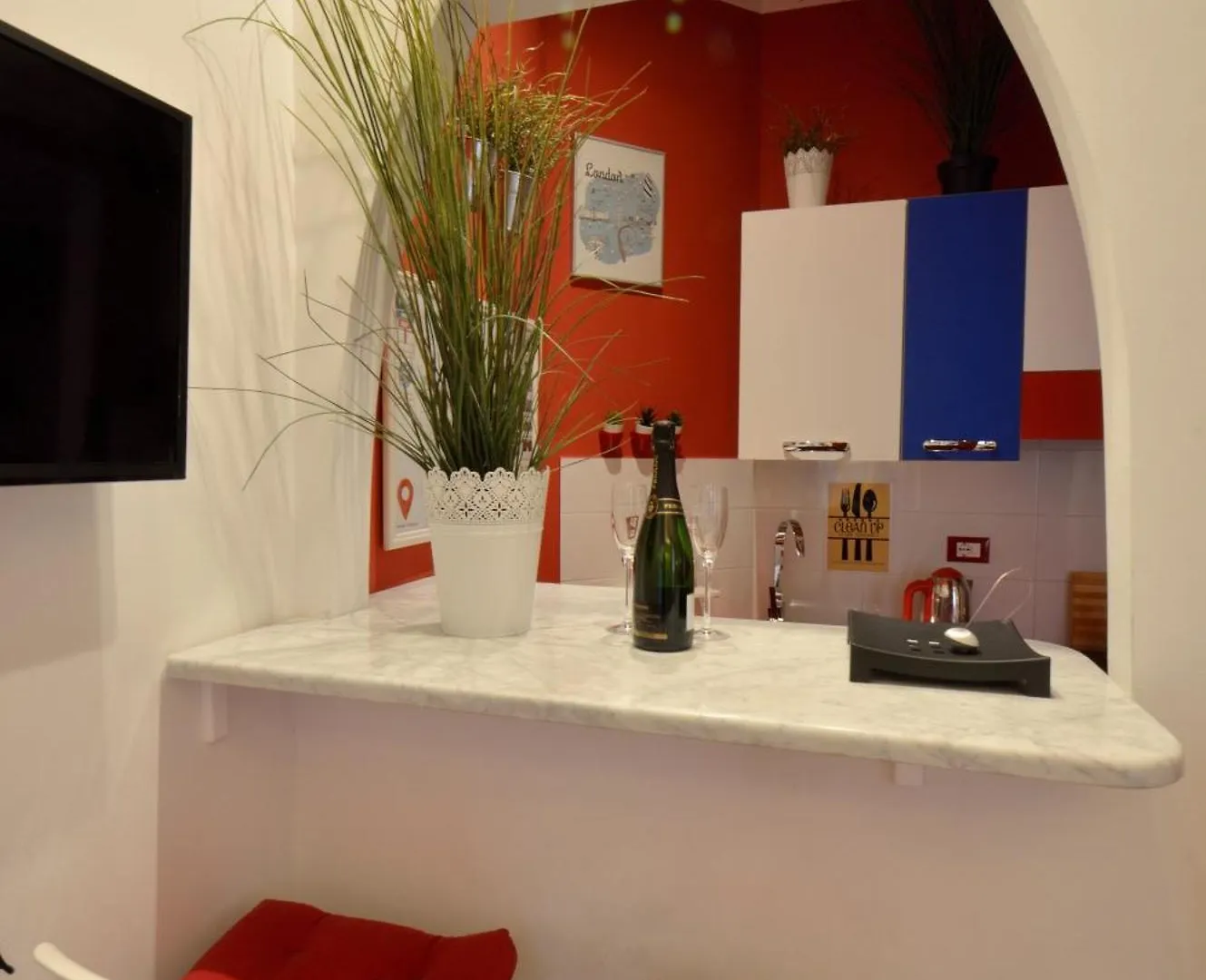 Bellissimo Mini Appartamento Deluxe Di Design E A Tema Inghiterra - Potente Wi-Fi Ottimo Il Collegamento Con Aeroporto Di Malpensa E Rho Fiera, Vicino A 3 Linee Metropolitane ميلان