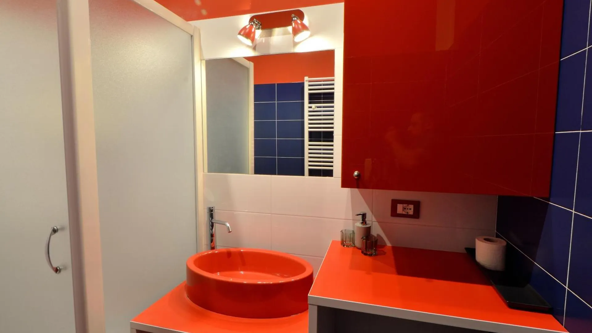 شقة Bellissimo Mini Appartamento Deluxe Di Design E A Tema Inghiterra - Potente Wi-Fi Ottimo Il Collegamento Con Aeroporto Di Malpensa E Rho Fiera, Vicino A 3 Linee Metropolitane ميلان
